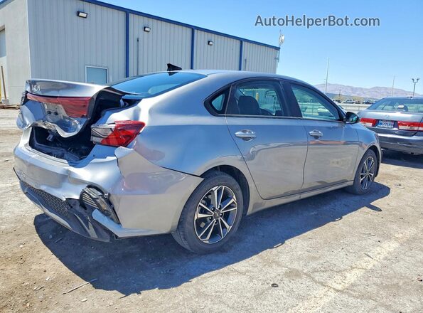 3KPF24AD4RE787407 2024 KIA FORTE Silver Tył prawy