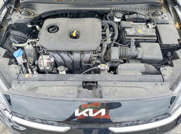 3KPF24AD4RE796804 2024 KIA FORTE Black Սալոնի հետևի տեսք