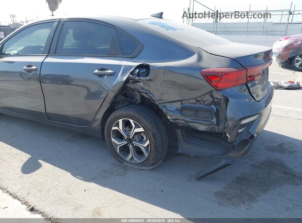 3KPF24AD5LE217066 2020 KIA FORTE Gray Front view