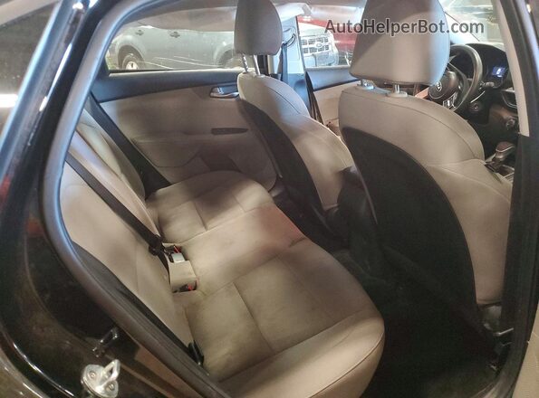 3KPF24AD5ME264826 2021 KIA FORTE Black Widok tylnych siedzeń