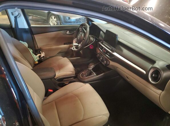 3KPF24AD5ME264826 2021 KIA FORTE Black Widok wnętrza z przodu