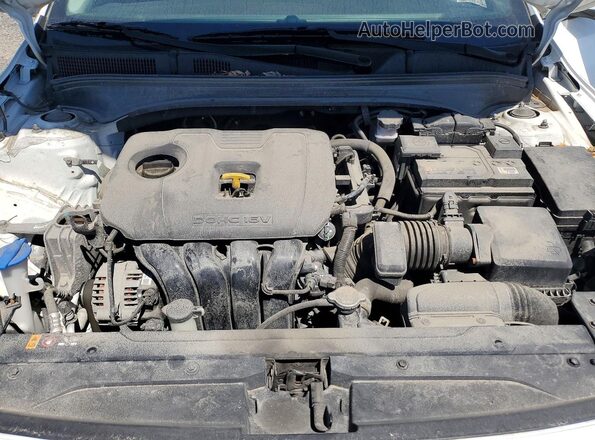 3KPF24AD5ME283277 2021 KIA FORTE White უკანა სალონის ხედი
