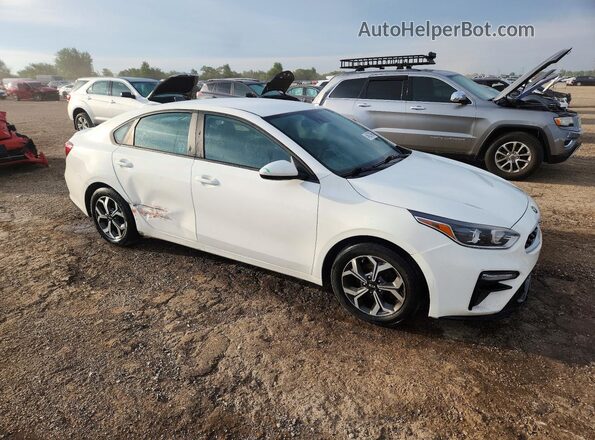 3KPF24AD5ME317315 2021 KIA FORTE White Przód prawy