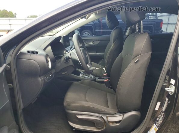 3KPF24AD5ME381340 2021 KIA FORTE Черный Вид салона спереди