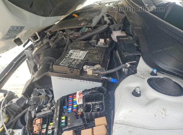 3KPF24AD5ME403692 2021 KIA FORTE White Rear interior view