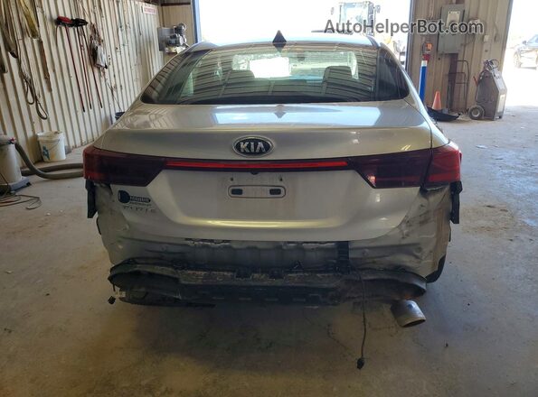 3KPF24AD5ME407094 2021 KIA FORTE Silver Вид ззаду