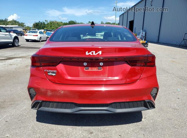 3KPF24AD5NE493556 2022 KIA FORTE Красный Вид сзади