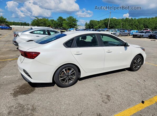 3KPF24AD5PE506602 2023 KIA FORTE Белый Задняя правая четверть