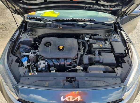 3KPF24AD5PE508091 2023 KIA FORTE Gray Vista interior trasera