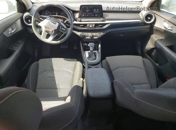 3KPF24AD5PE579064 2023 KIA FORTE Black Widok deski rozdzielczej