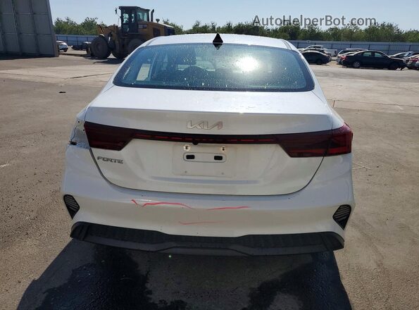 3KPF24AD5PE600169 2023 KIA FORTE White Вид ззаду