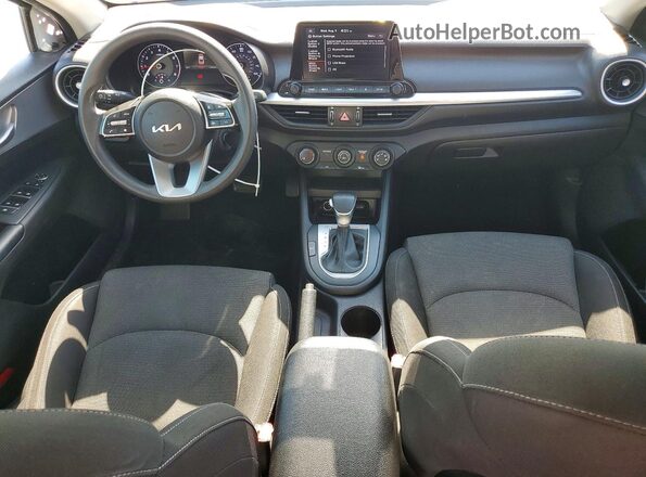 3KPF24AD5PE600169 2023 KIA FORTE White Вид панелі приладів