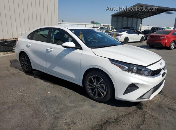3KPF24AD5PE600169 2023 KIA FORTE White 