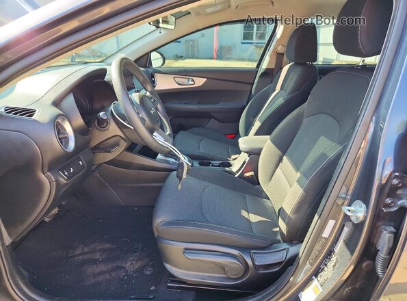 3KPF24AD5PE615061 2023 KIA FORTE Gray წინა სალონის ხედი