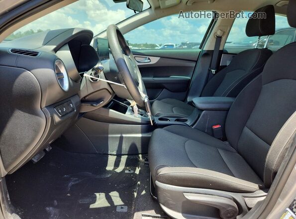 3KPF24AD5PE648397 2023 KIA FORTE Silver Սալոնի դիմացի տեսք