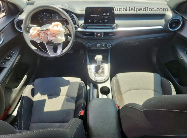 3KPF24AD5PE690908 2023 KIA FORTE Blue Widok deski rozdzielczej