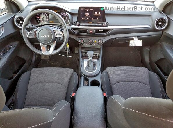 3KPF24AD5PE691928 2023 KIA FORTE Silver Вид панелі приладів