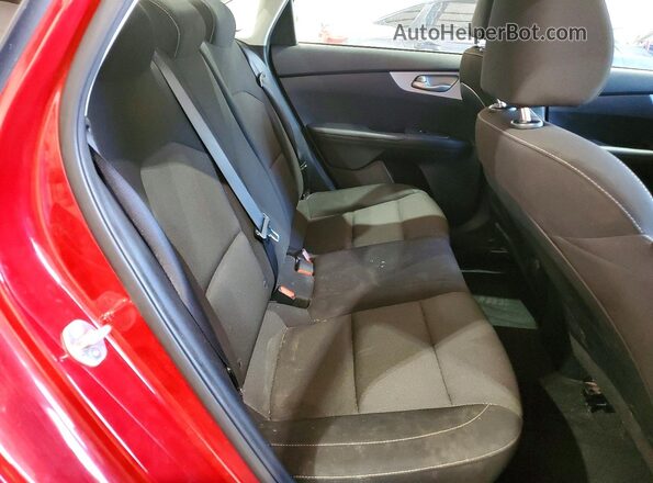 3KPF24AD5RE751287 2024 KIA FORTE Maroon Widok tylnych siedzeń