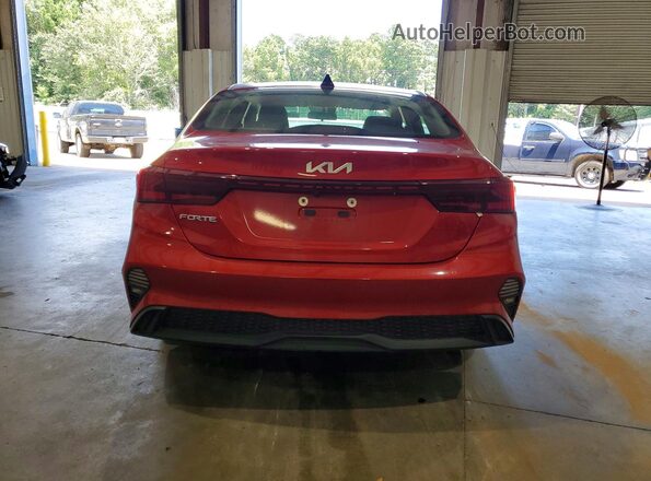 3KPF24AD5RE751287 2024 KIA FORTE Maroon Widok z tyłu