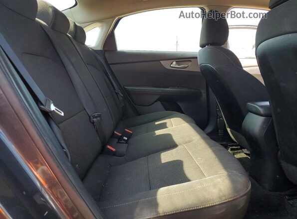 3KPF24AD6KE015738 2019 KIA FORTE Gray Widok tylnych siedzeń