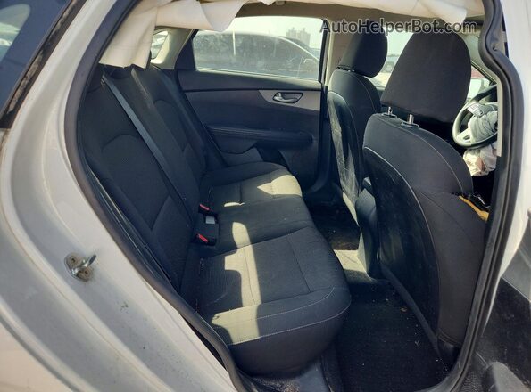 3KPF24AD6KE070545 2019 KIA FORTE Белый Вид задних сидений