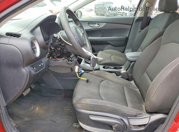 3KPF24AD6KE086714 2019 KIA FORTE Красный Вид салона спереди