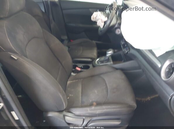 3KPF24AD6KE128847 2019 KIA FORTE Gray Front interior view