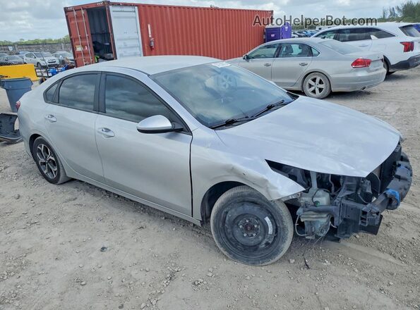 3KPF24AD6LE212684 2020 KIA FORTE Серебряный Передняя правая четверть