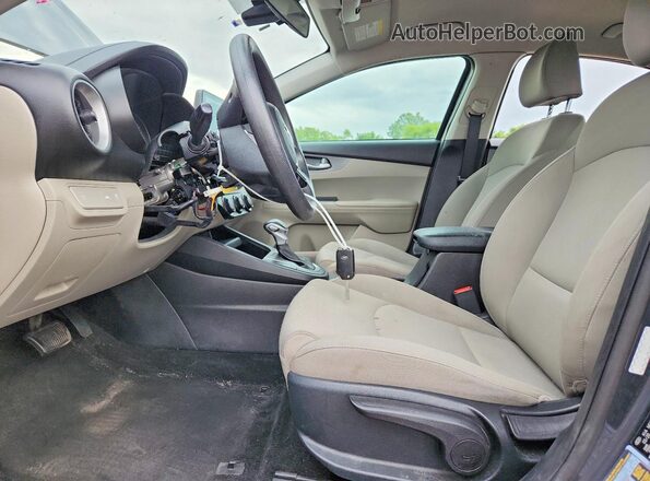 3KPF24AD6LE236726 2020 KIA FORTE Синий Вид салона спереди