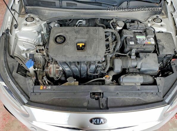 3KPF24AD6ME302631 2021 KIA FORTE Silver Rear interior view