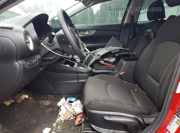 3KPF24AD6ME302810 2021 KIA FORTE Red Front interior view