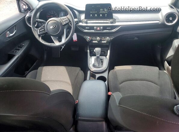 3KPF24AD6ME307070 2021 KIA FORTE Серебряный Вид панели приборов