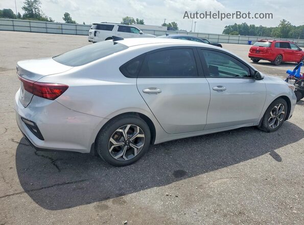 3KPF24AD6ME307070 2021 KIA FORTE Серебряный Задняя правая четверть