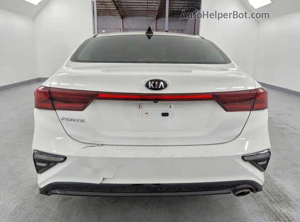 3KPF24AD6ME316061 2021 KIA FORTE White Vista trasera