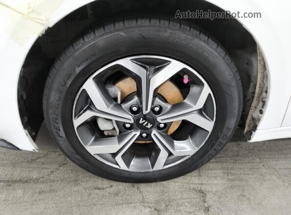 3KPF24AD6ME316061 2021 KIA FORTE White 
