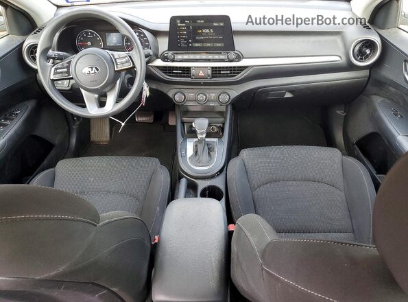3KPF24AD6ME375563 2021 KIA FORTE Black Widok deski rozdzielczej