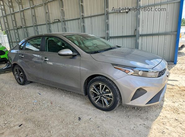 3KPF24AD6NE468083 2022 KIA FORTE Gray Przód prawy