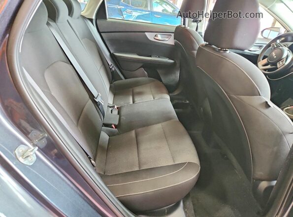 3KPF24AD6PE533355 2023 KIA FORTE Charcoal Vista de los asientos traseros