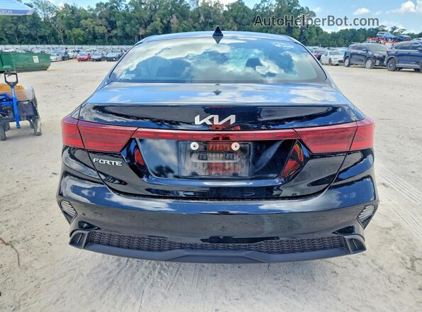 3KPF24AD6RE704012 2024 KIA FORTE Black Հետևի տեսք