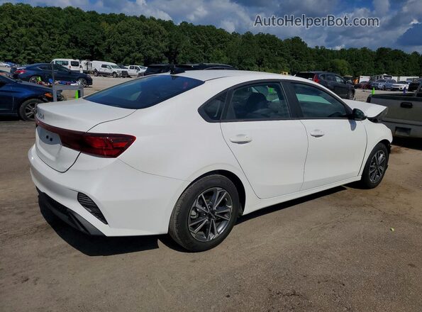 3KPF24AD6RE769958 2024 KIA FORTE Белый Задняя правая четверть