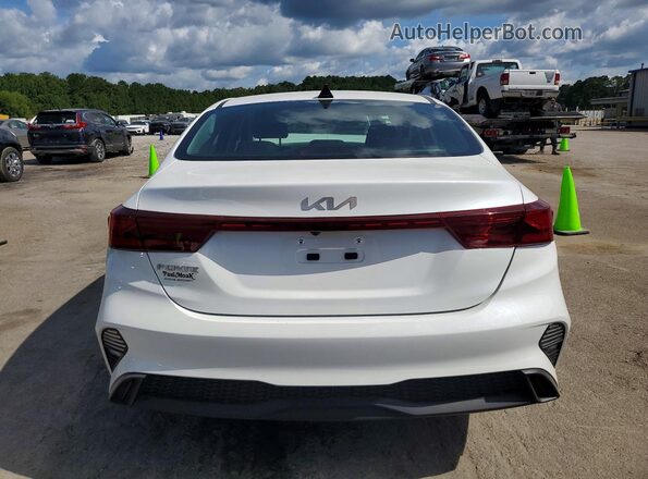3KPF24AD6RE769958 2024 KIA FORTE Белый Вид сзади