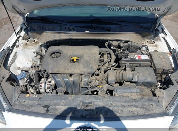 3KPF24AD7KE010841 2019 KIA FORTE White Вид ззаду