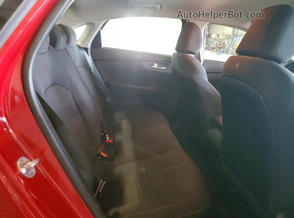 3KPF24AD7KE019782 2019 KIA FORTE Red Vista de los asientos traseros