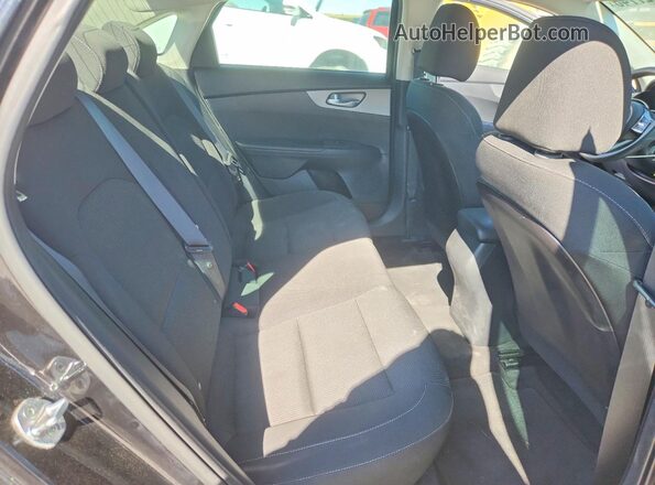 3KPF24AD7KE118683 2019 KIA FORTE Black Widok tylnych siedzeń