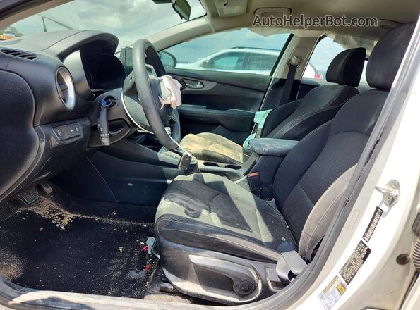 3KPF24AD7LE158828 2020 KIA FORTE White Вид салону спереду