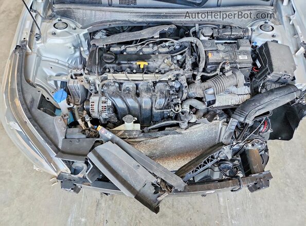 3KPF24AD7ME266822 2021 KIA FORTE Silver Вид задньої частини салону