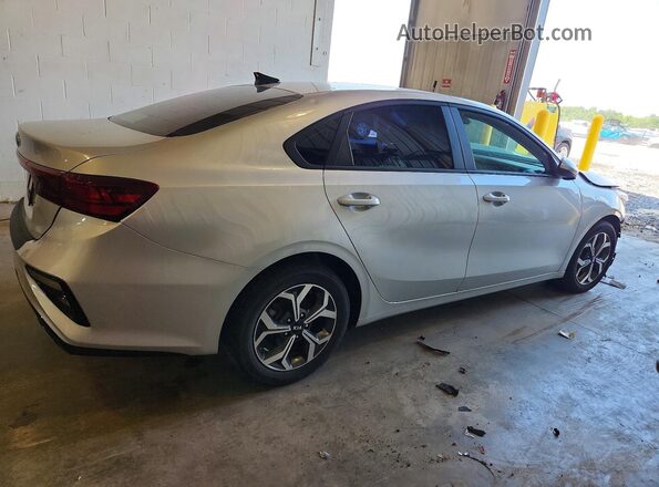 3KPF24AD7ME266822 2021 KIA FORTE Silver Задня права чверть