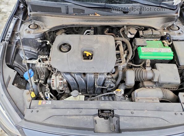 3KPF24AD7ME305232 2021 KIA FORTE Gray Вид задньої частини салону