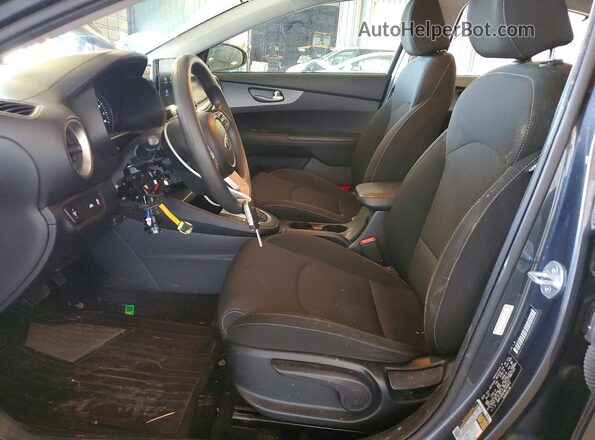 3KPF24AD7ME363812 2021 KIA FORTE Gray Вид салону спереду