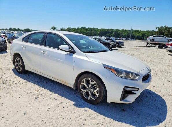3KPF24AD7ME408716 2021 KIA FORTE Белый Передняя правая четверть